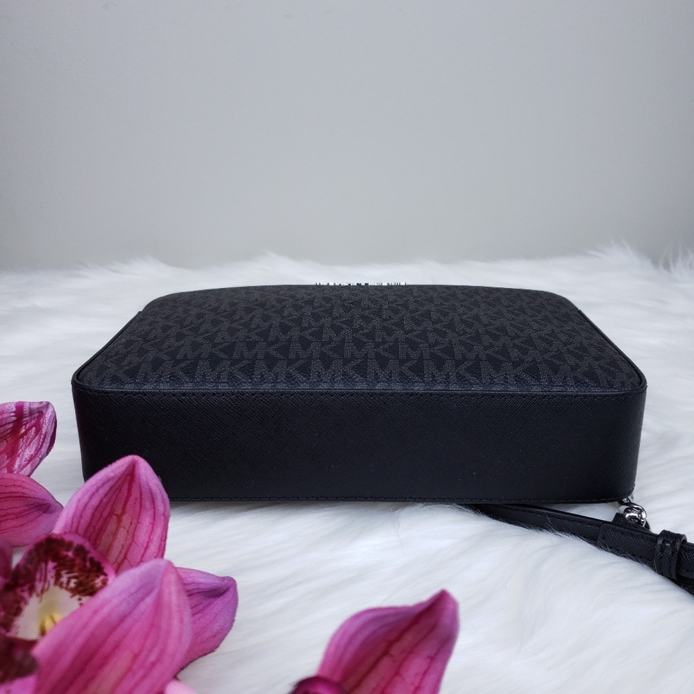🌺NWT Michael Kors LG EW crossbody bag Black XBODY - Picture 6 of 8